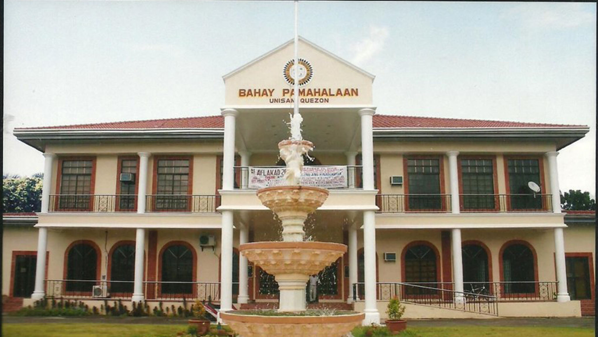 Unisan Municipal Building